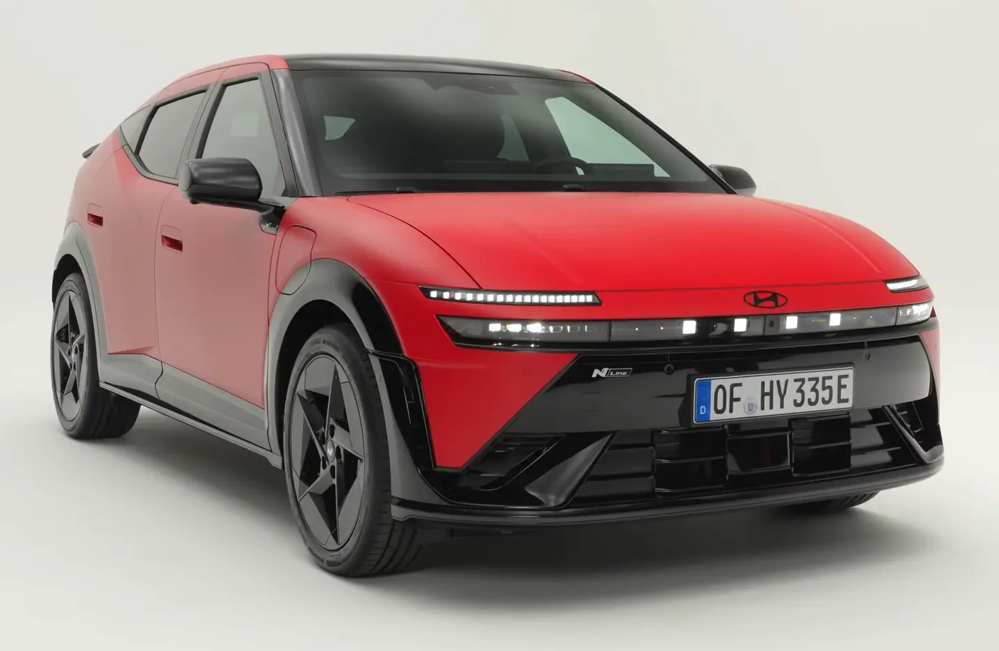 Hyundai IONIQ 3 N Line rojo y negro