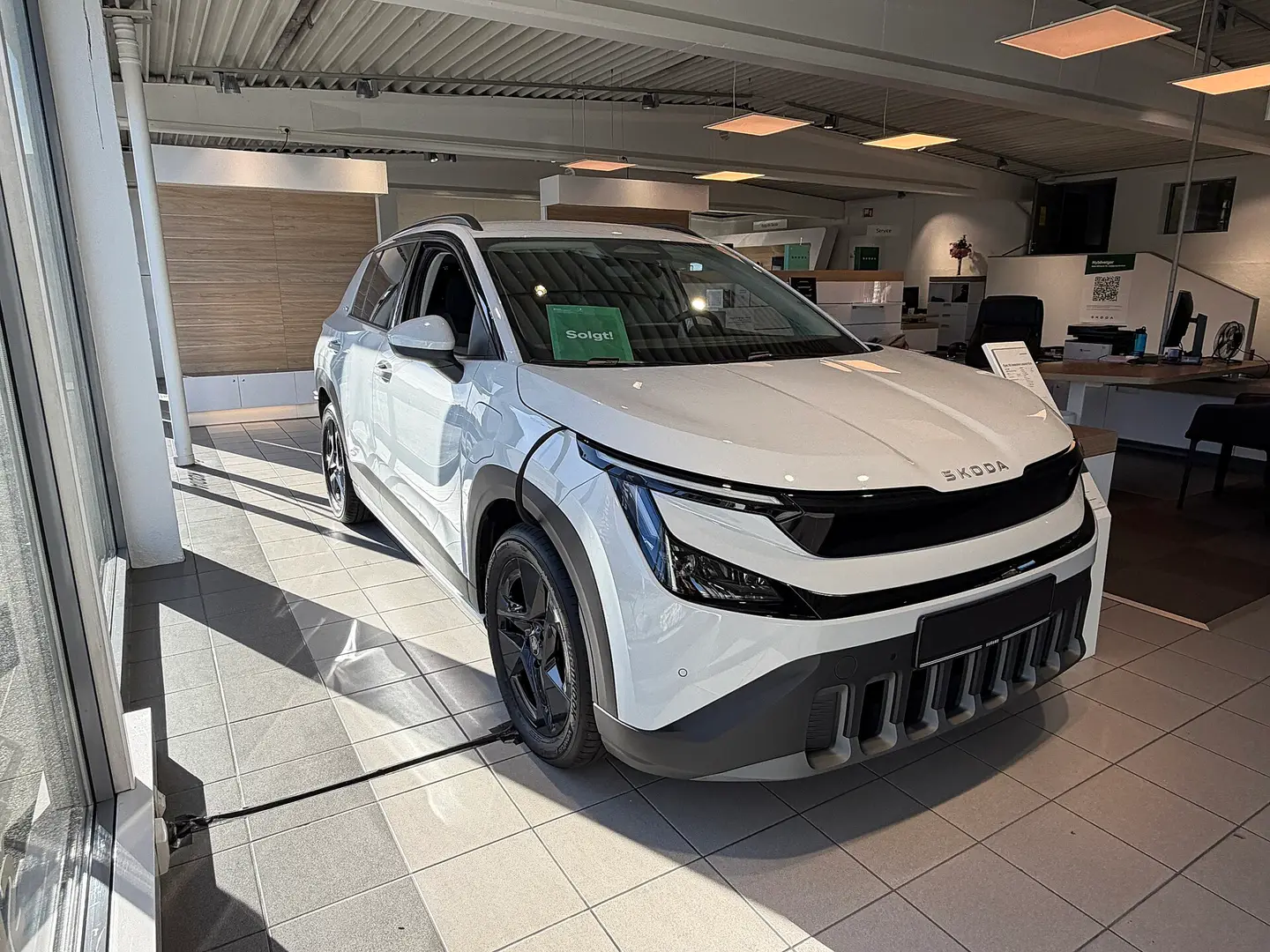 Skoda Epiq blanco en un concesionario