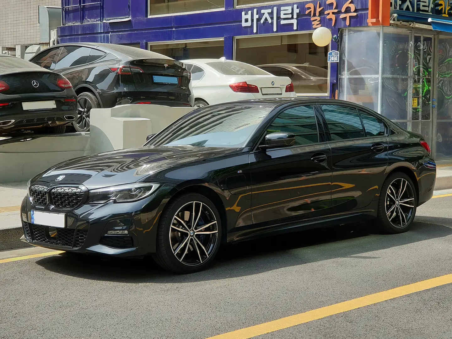 BMW 330e G20 berlina plug-in hybrid