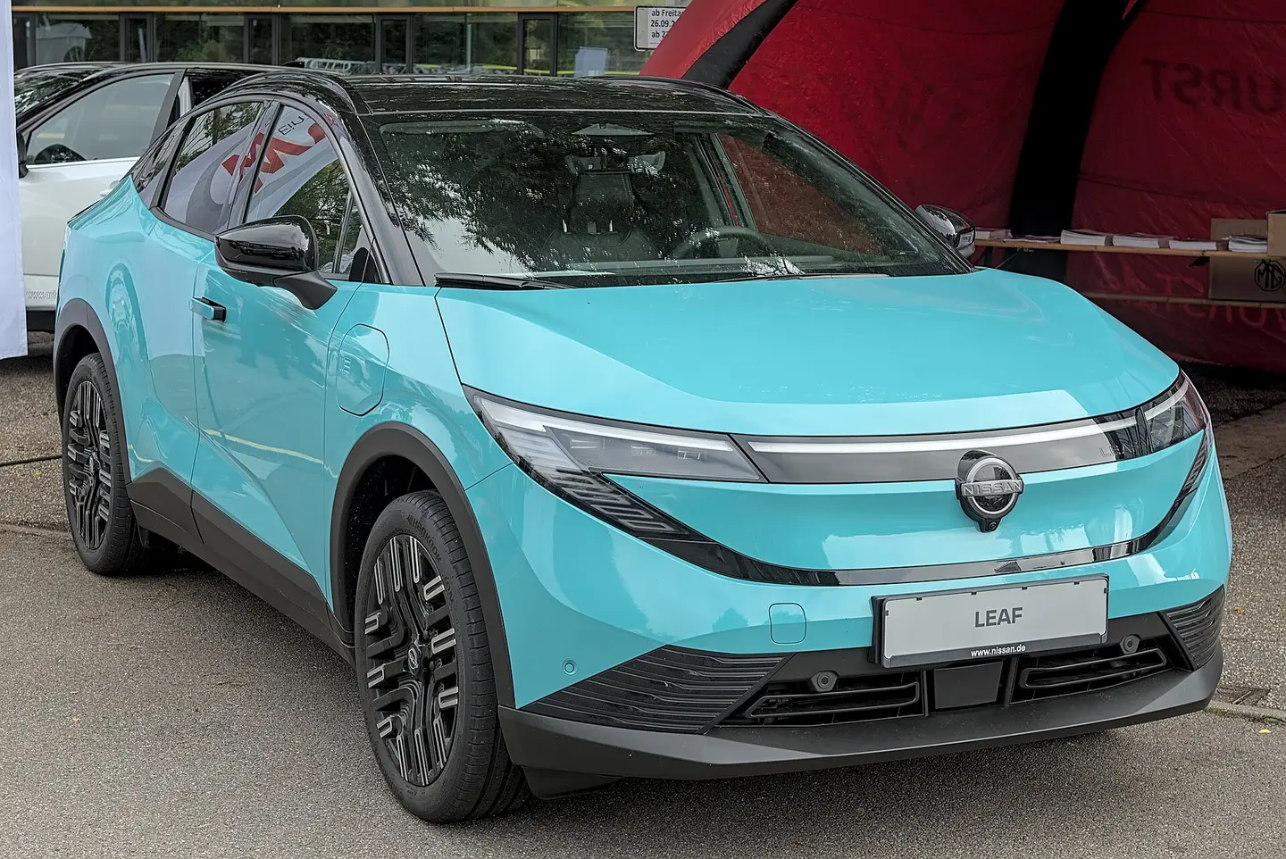 Nissan Leaf de tercera generación, azul turquesa