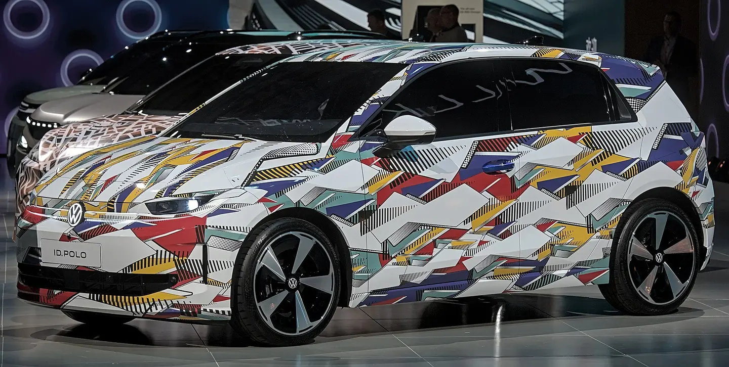 Volkswagen ID. Polo camuflado en el salón IAA de Múnich 2025